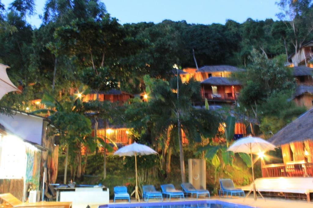 Bamboo Mountain View Phi Phi Resort Exterior photo