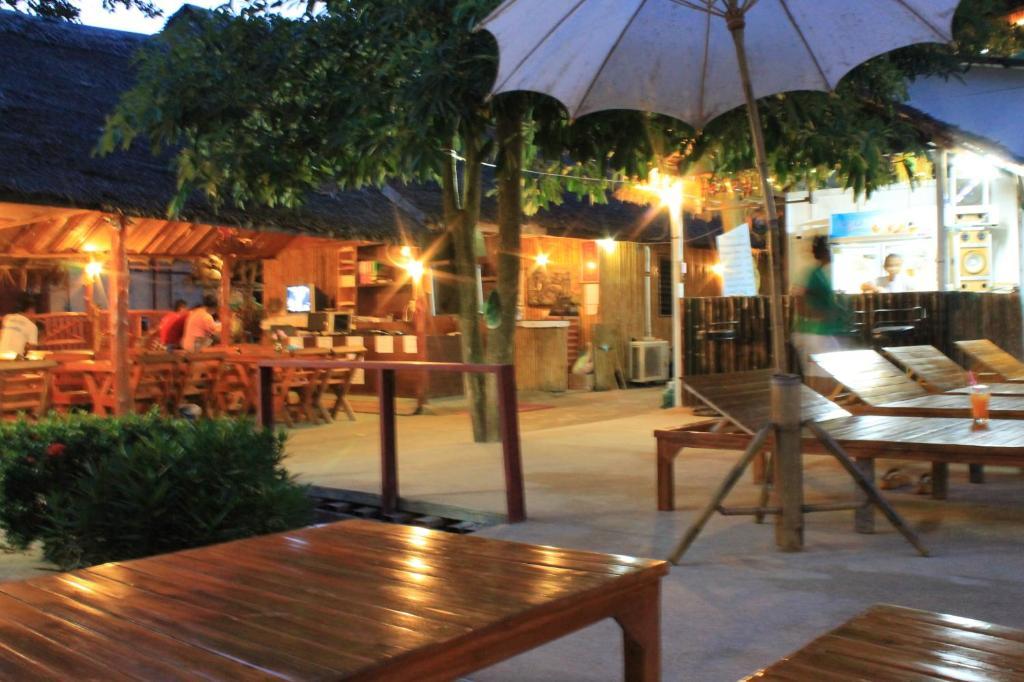 Bamboo Mountain View Phi Phi Resort Exterior photo